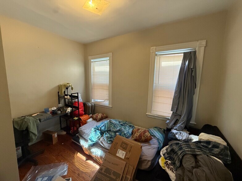 Building Photo - 348 Faneuil St