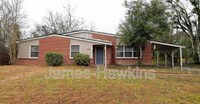 Building Photo - 1201 Buckingham Dr