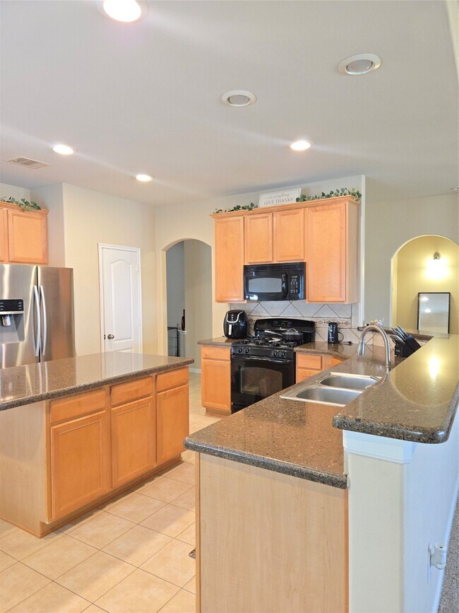 Building Photo - 20618 Saddleback Chase Ln