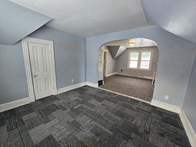 Building Photo - 102 South St