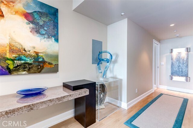 Building Photo - 900 W Olympic Blvd