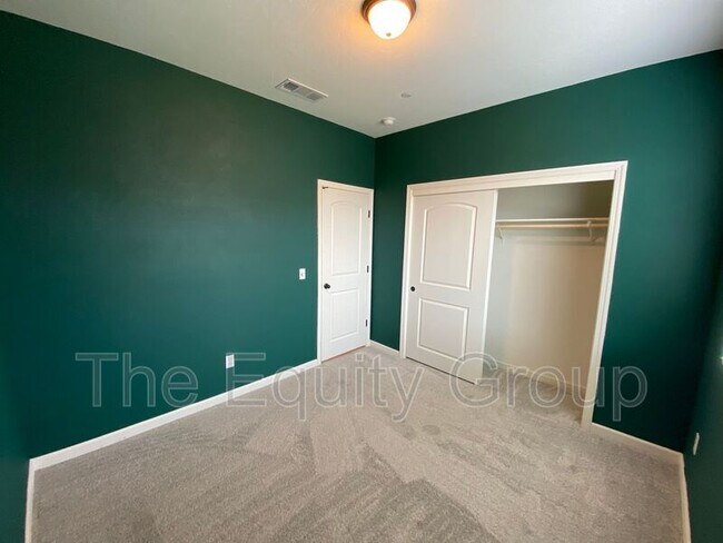 Building Photo - 3212 N Noyes Ct