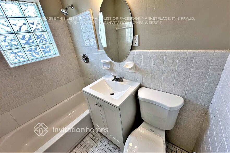 Building Photo - 6565 Westview Dr