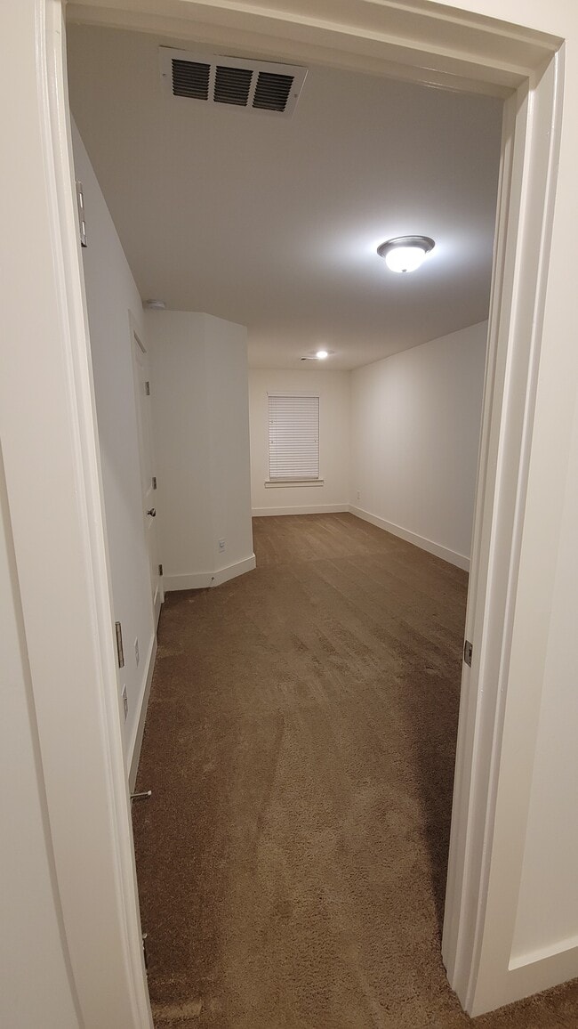 Building Photo - 6372 Princeton Ridge Dr