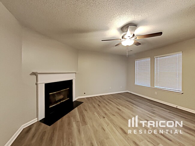 Building Photo - 5472 Brickleberry Way