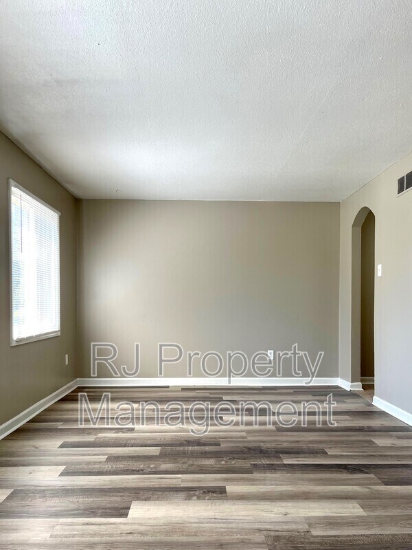 Building Photo - 5368 Scottsdale Ave