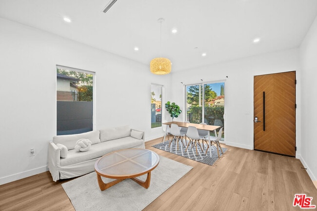 Building Photo - 1905 S Corning St