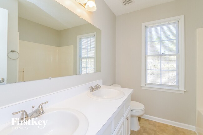 Building Photo - 6391 Flat Rock Dr