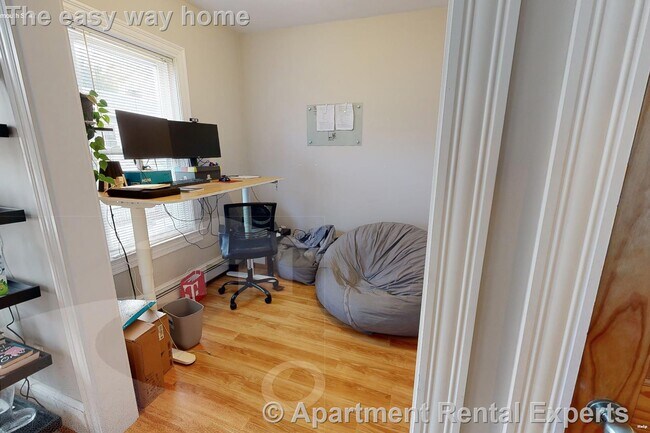 Building Photo - 27 Portsmouth St