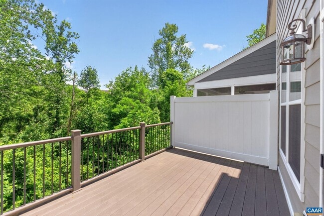 Building Photo - 2942 Templehof Ct