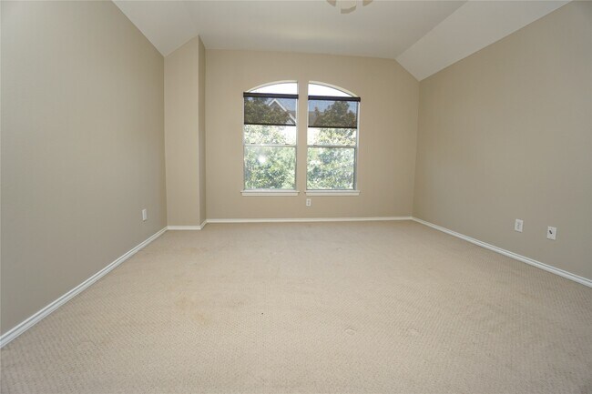 Building Photo - 1518 Sutton St