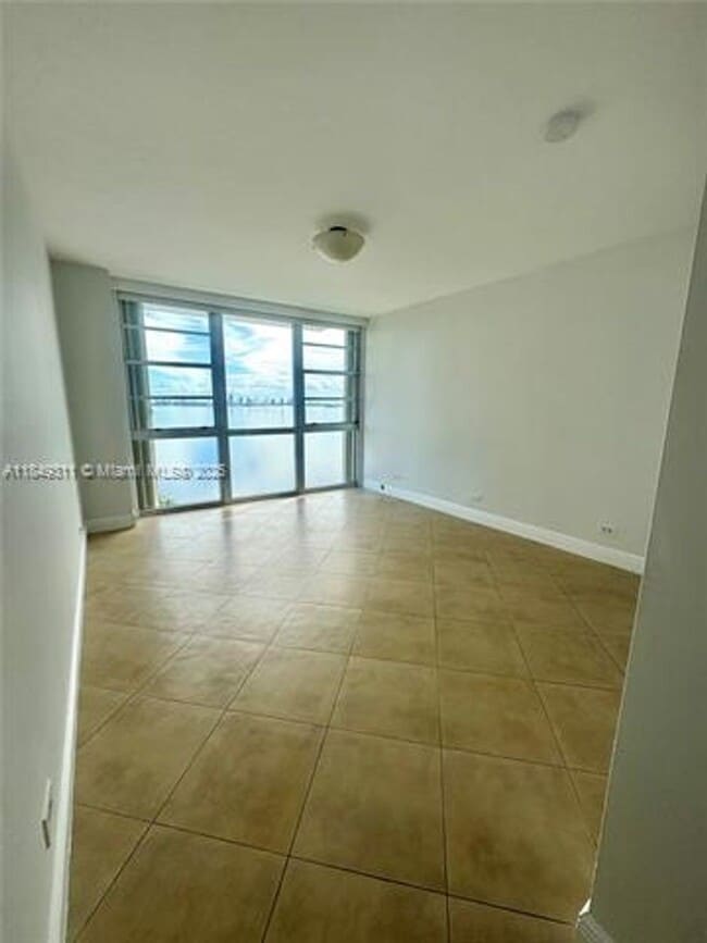 Building Photo - 2451 Brickell Ave