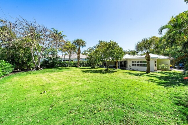 Building Photo - 5550 Osprey Dr