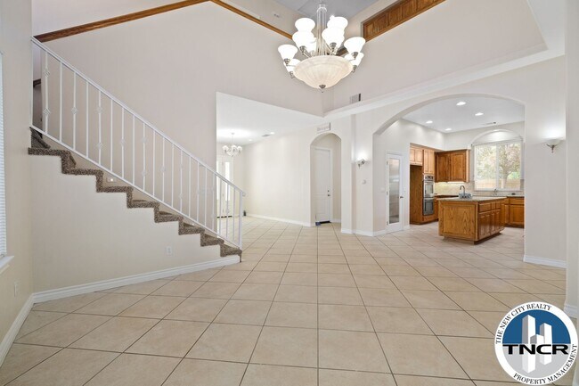 Building Photo - Gorgeous 4 Bedroom | 3.5 Bath