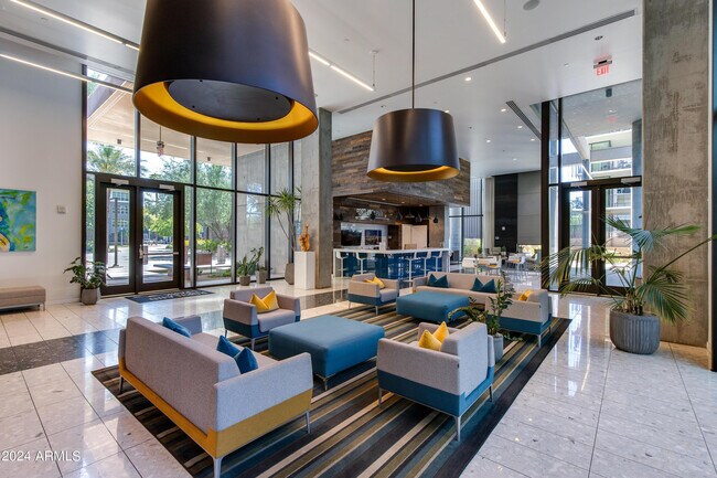 Building Photo - 200 W Portland St