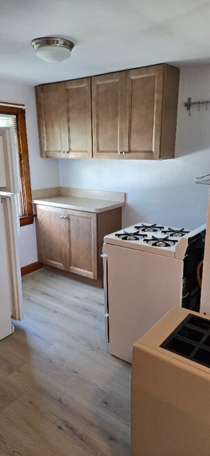 Building Photo - 1563 Cove Rd