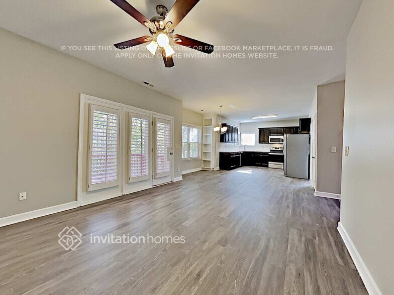 Building Photo - 1600 Stoney Creek Ln