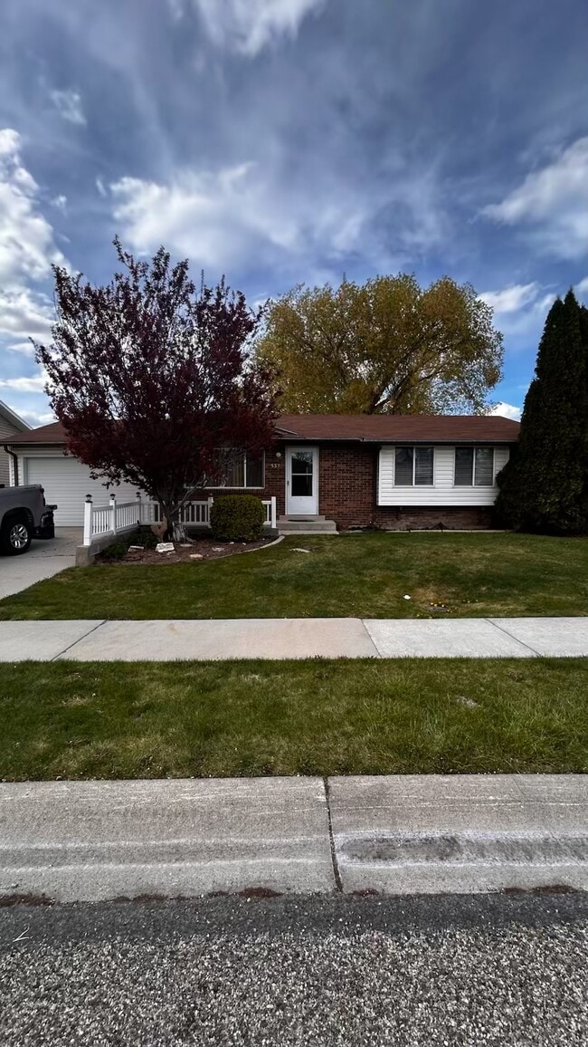 Building Photo - 531 W 660 S