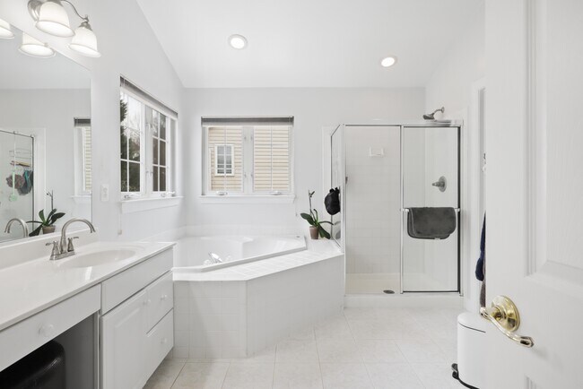 Building Photo - 47627 Rhyolite Pl