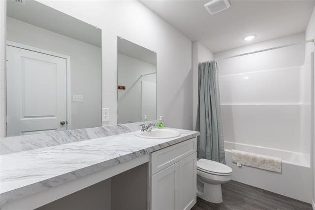 Building Photo - 201 Coyote Creek Ct