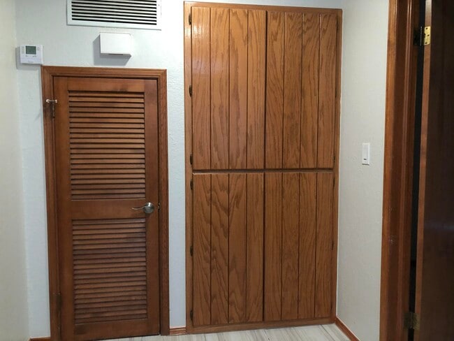 Building Photo - 730 Resler Dr
