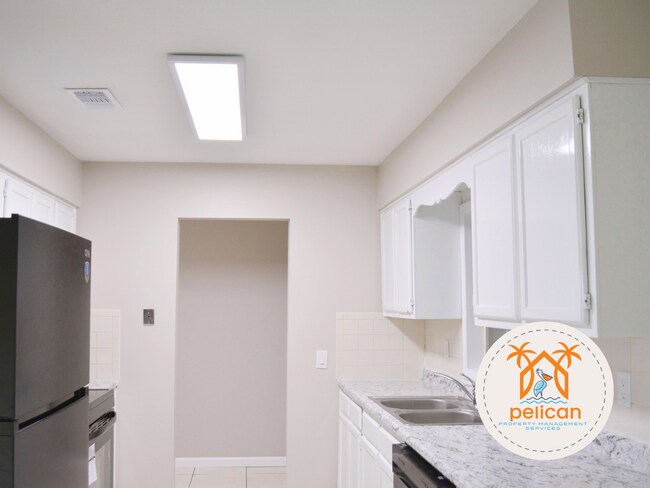Building Photo - Charming 3-Bedroom Home Just Minutes from ...