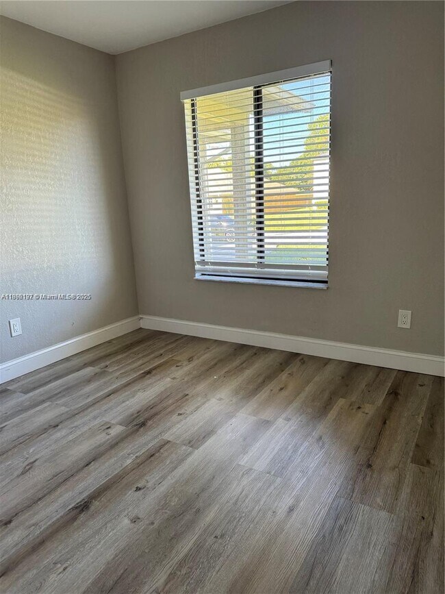 Building Photo - 4057 SW Haycroft St