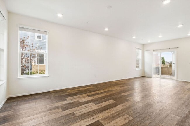 Building Photo - Fort Collins Lifestyle Exemplified by this 2 Bed, 2.5 Bath Paired Home!