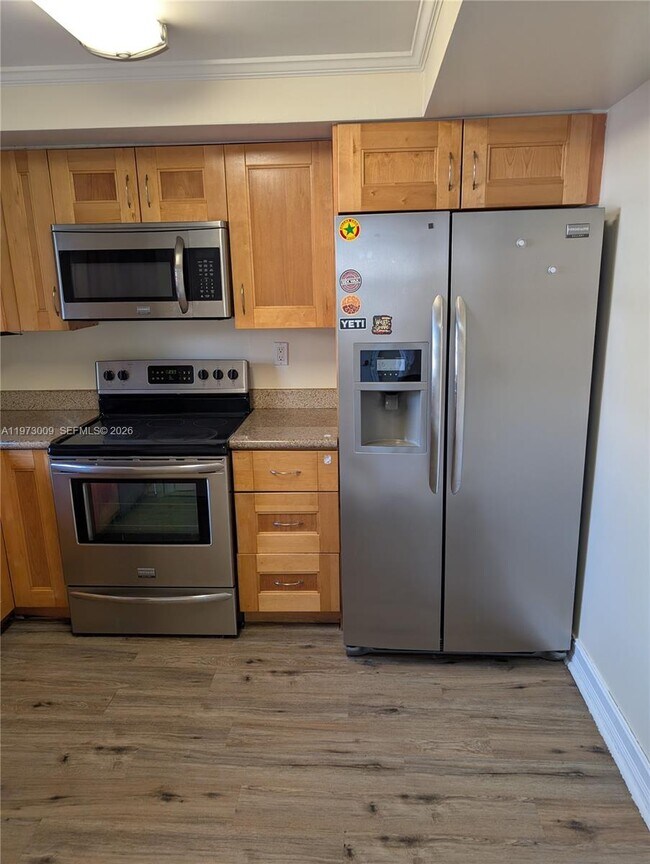 Building Photo - 13511 NE 24th Pl