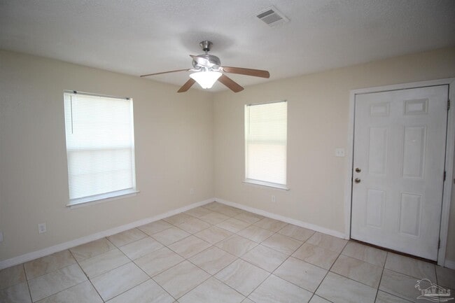 Building Photo - 3417 W Fisher St