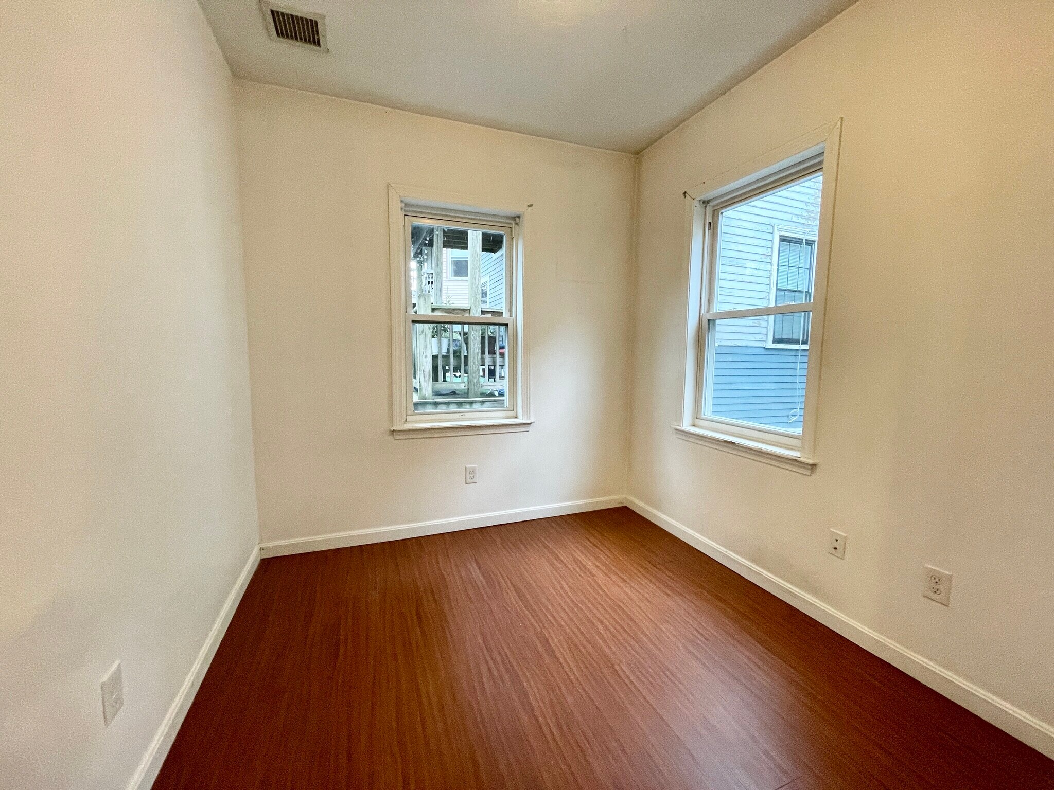 Building Photo - 93A Hillside St