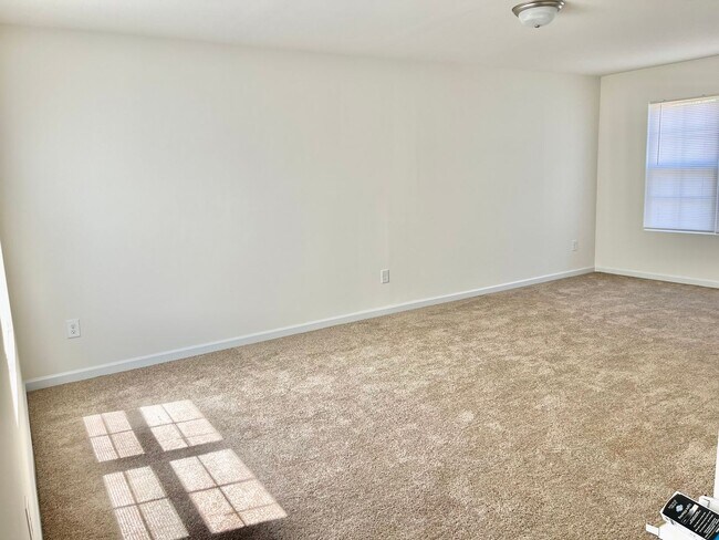 Building Photo - Available Now – Spacious 4BR Home on 1.5 Acres in Rural Hall!