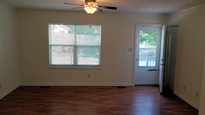 Building Photo - 1241 N Main St