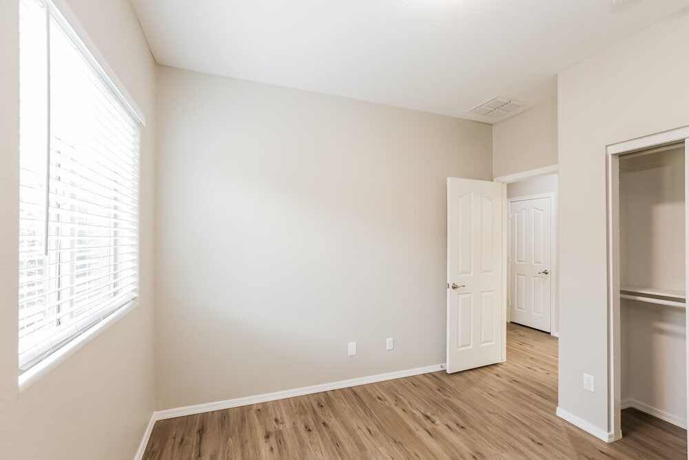 Building Photo - 8470 W Bajada Rd
