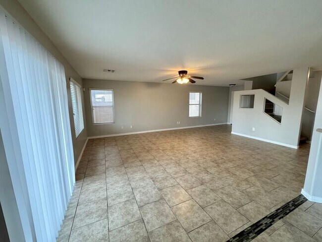 Building Photo - Amazing 4BD, 3BA house in Pinal county (31...