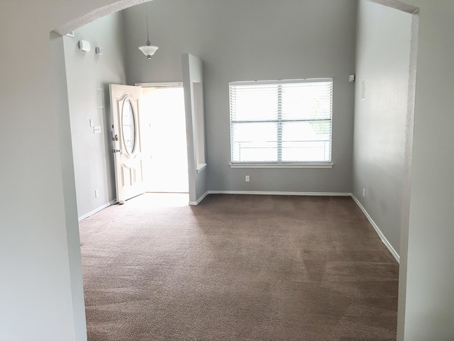 Building Photo - 4017 Hueco Land Ln