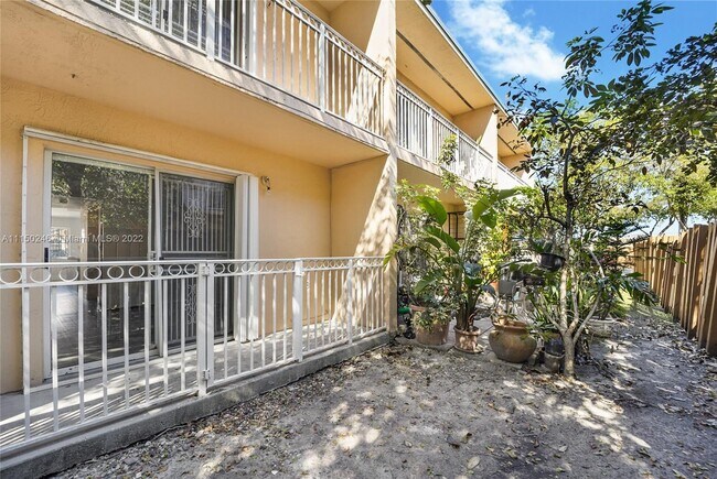 Building Photo - 6806 NW 166th Terrace
