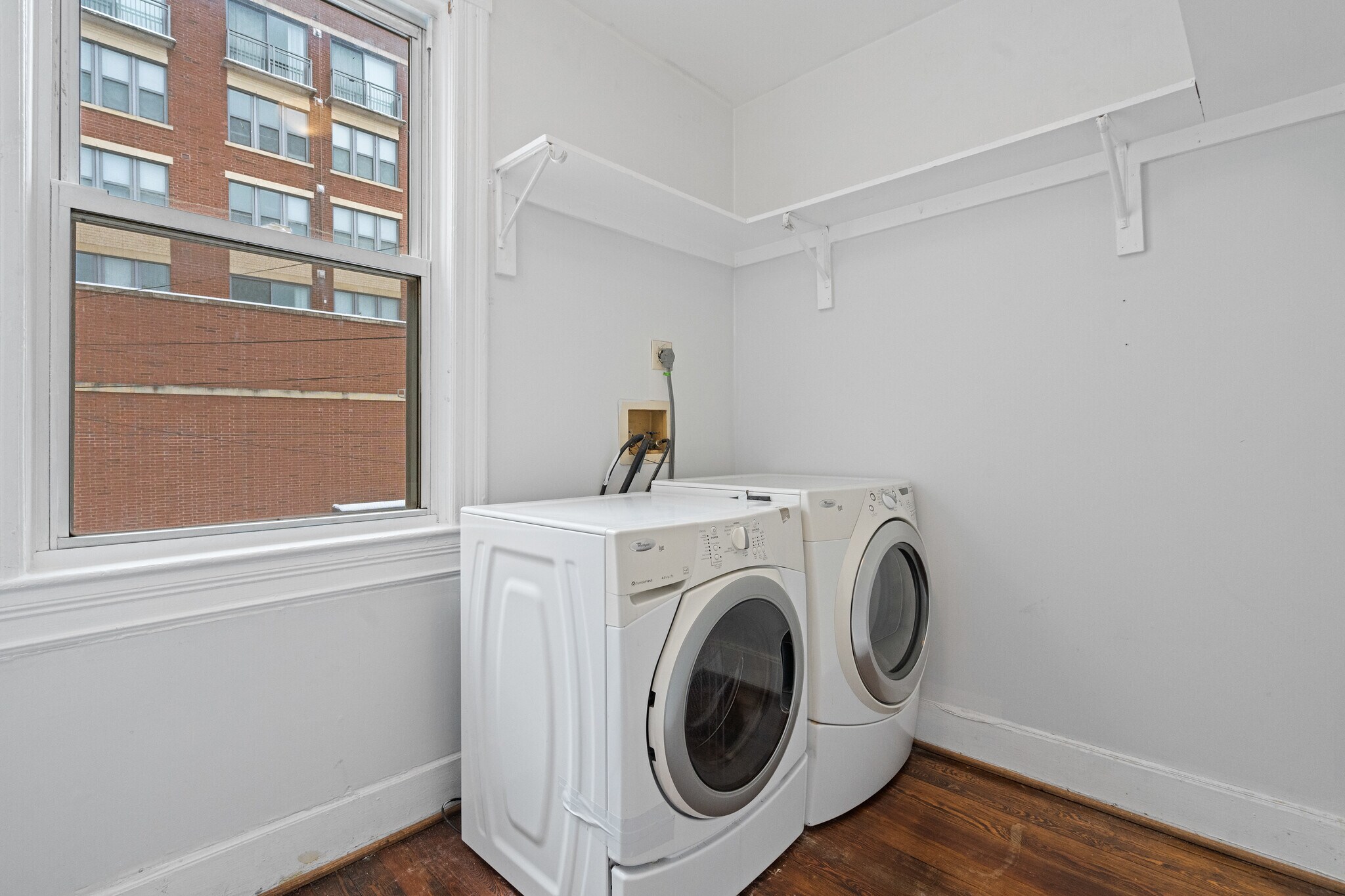 Building Photo - 810 4th St NE