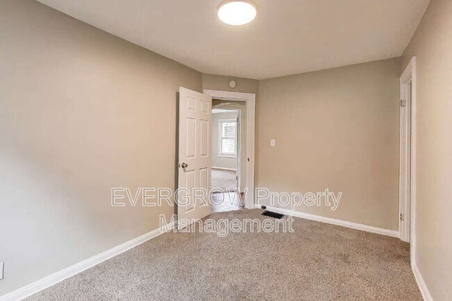 Building Photo - 5244 E 10th St