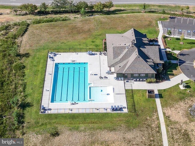 Building Photo - 124 Emperor Dr