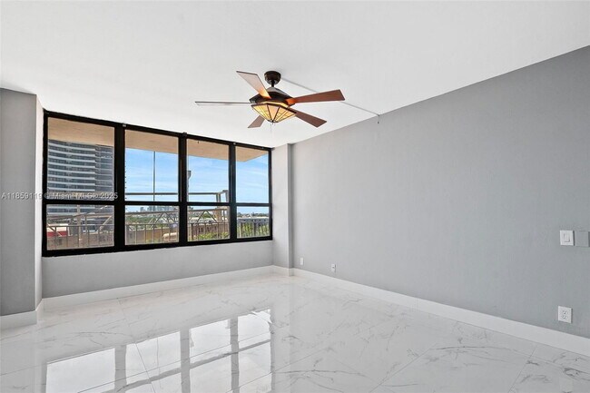 Building Photo - 780 NE 69th St