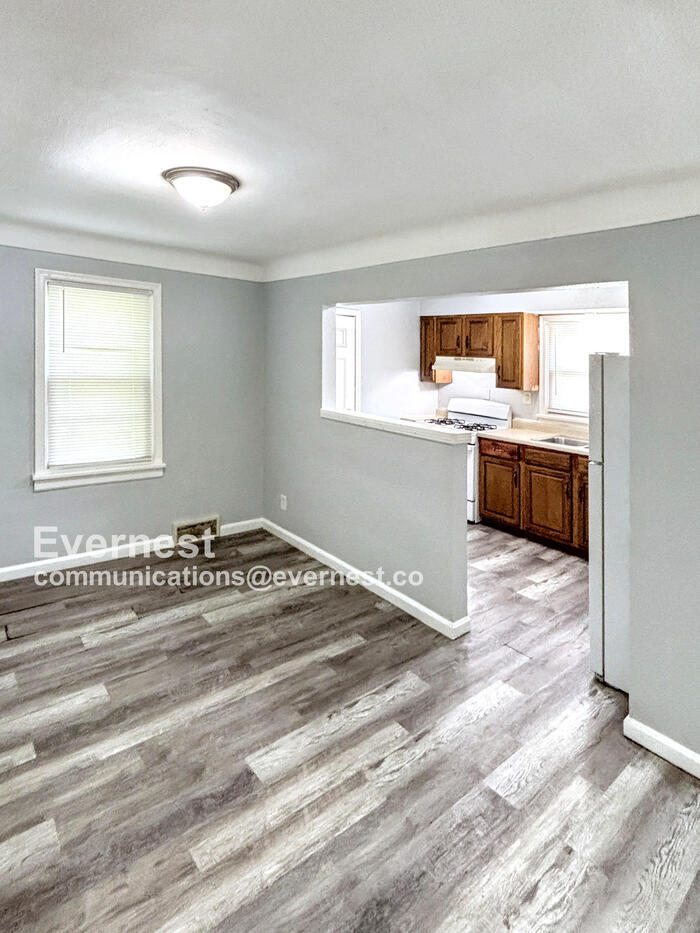 Building Photo - 6149 Jackson Ave