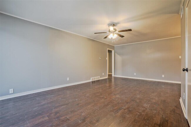 Building Photo - 2726 Crest Ridge Dr