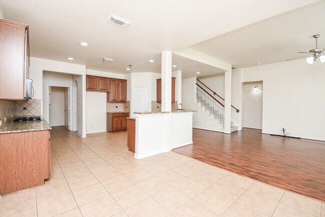 Building Photo - 6203 Ledger Ln