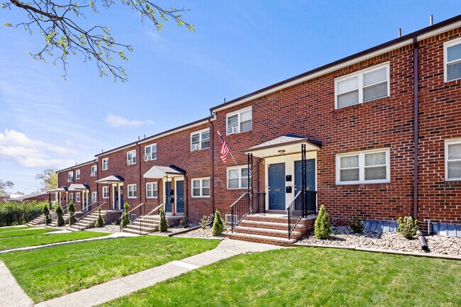 Building Photo - 227 S 7th Ave