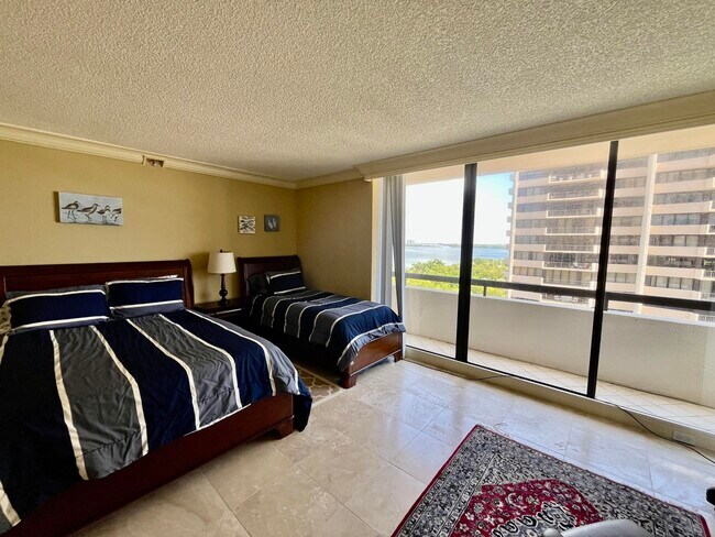 Building Photo - 4100 N Ocean Dr