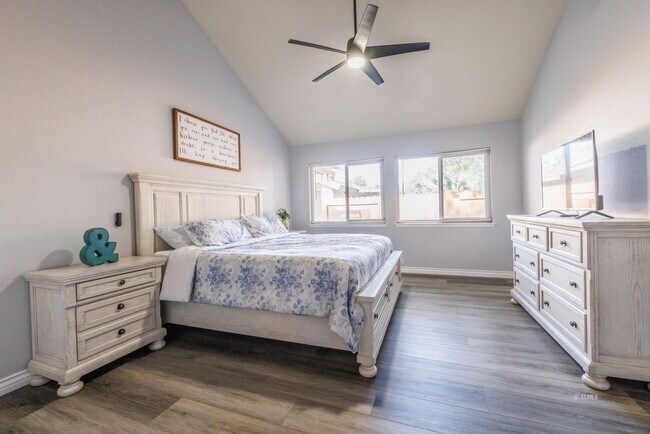Building Photo - Beautiful home for rent
