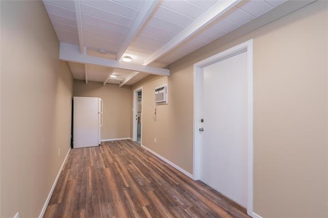 Building Photo - 6501 Calmont Ave