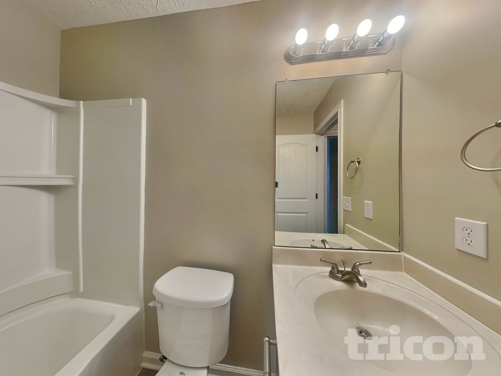 Building Photo - 1457 Mutual Dr