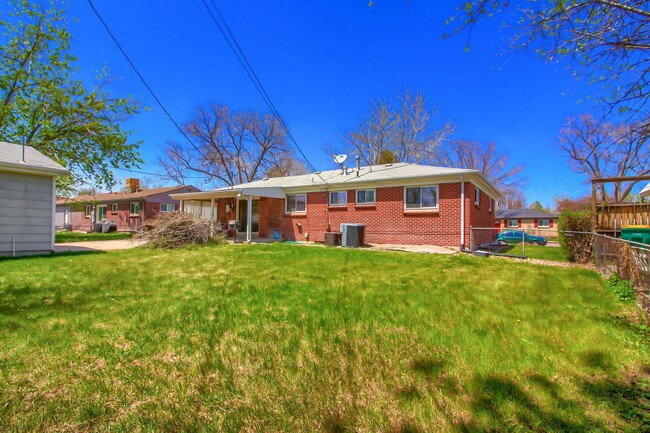 Building Photo - 3084 W Chenango Ave